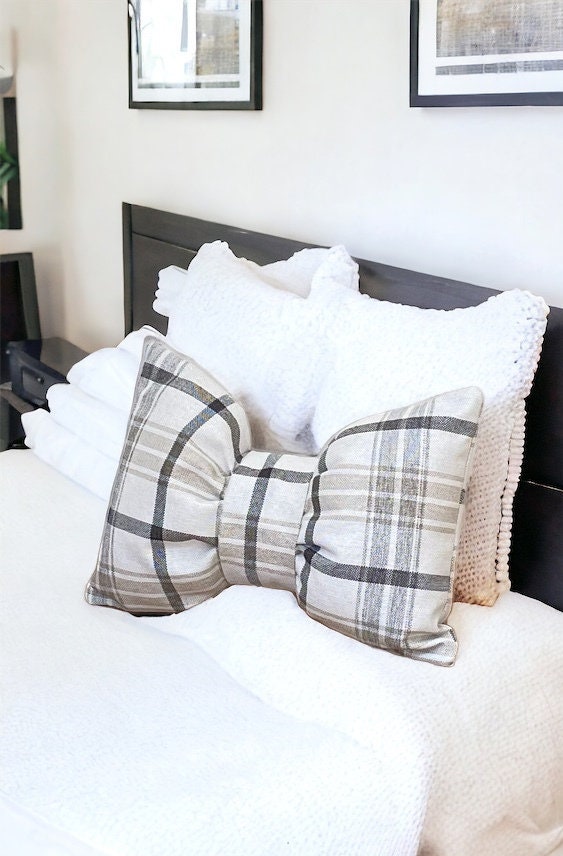 Bow Linen Plaid Pillow 12 x18"