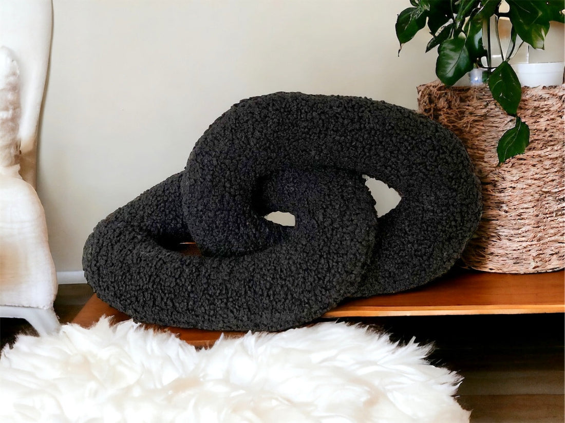 Black Unique Boucle Chain Link Pillow