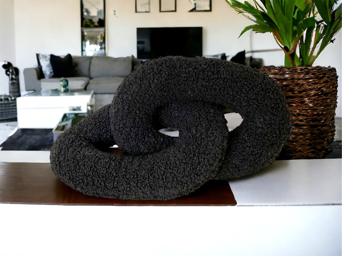 Black Unique Boucle Chain Link Pillow