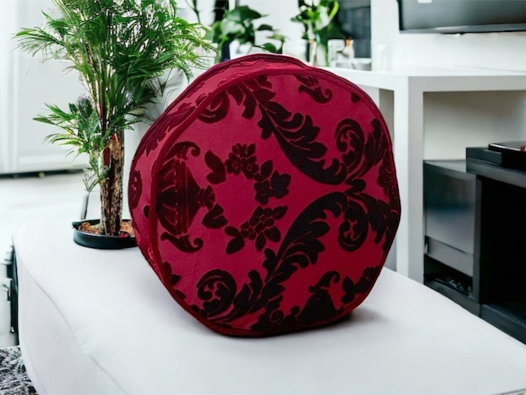 Floral Piping Velvet Round Pillow