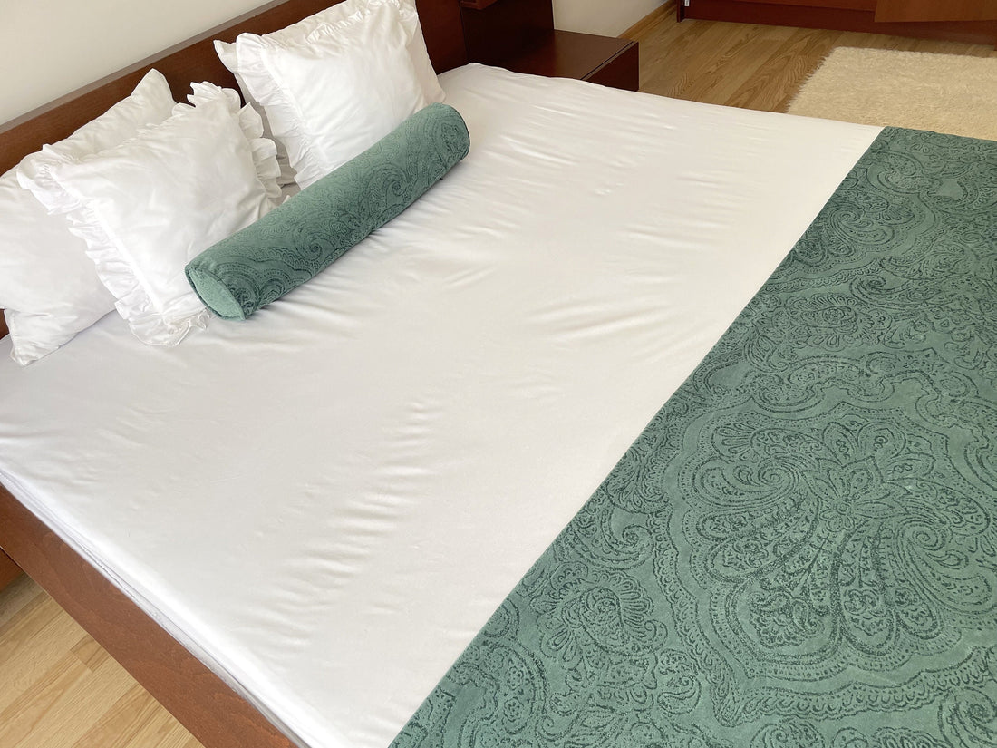 Luxurious Green Floral Velvet Bed Runner